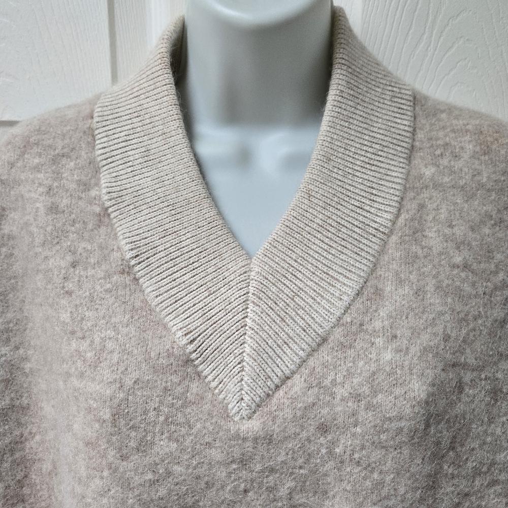 Lululemon Alpaca Wool-Blend V-Neck Sweater Heathered White Opal - Picture 3 of 11